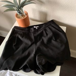 Tobi Scalloped Black Shorts